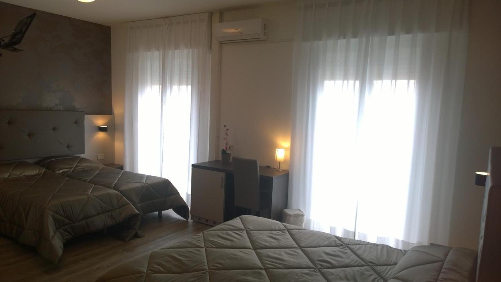 Hotel Gambrinus Lignano Sabbiadoro Oda fotoğraf