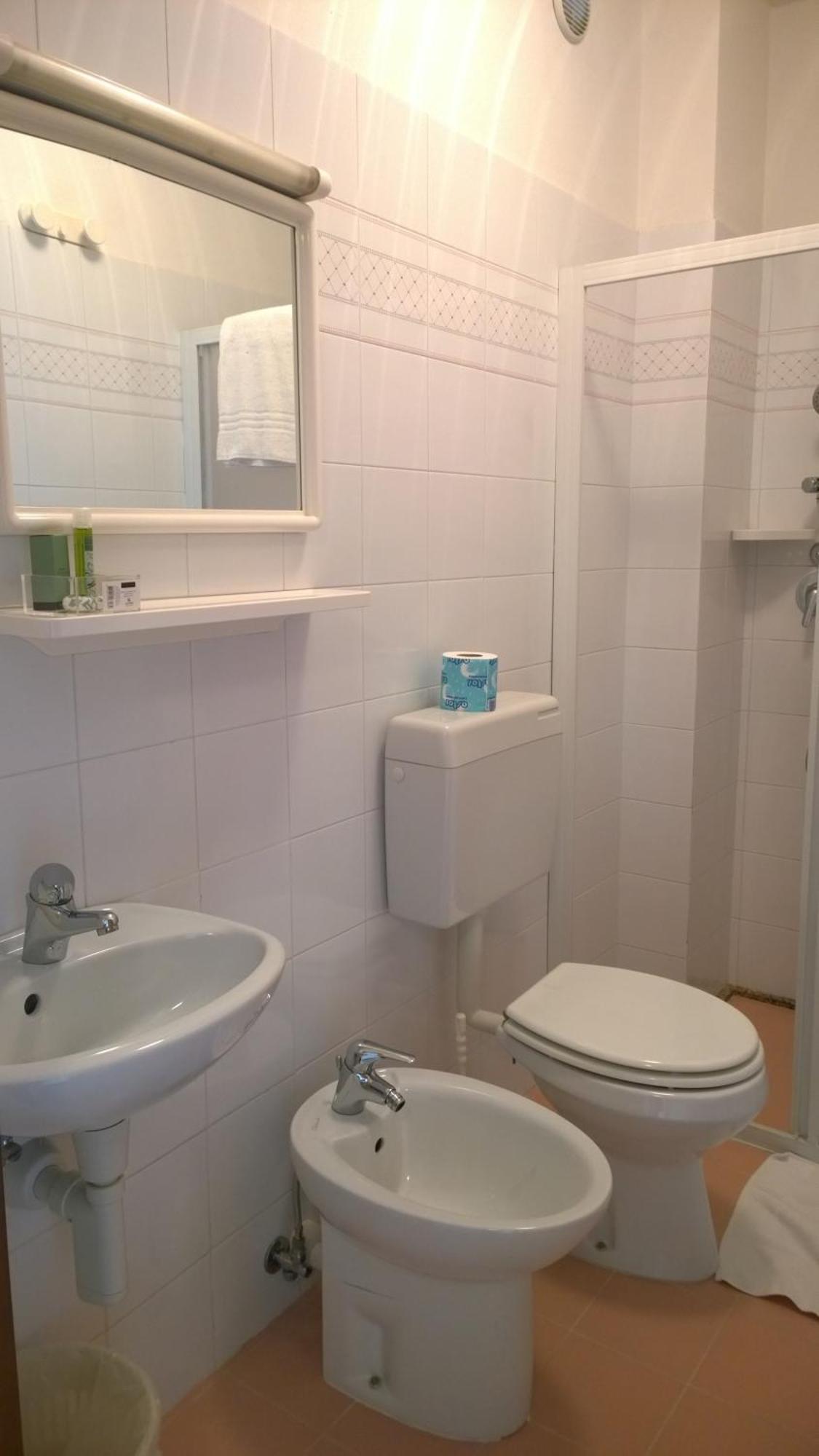 Hotel Gambrinus Lignano Sabbiadoro Oda fotoğraf