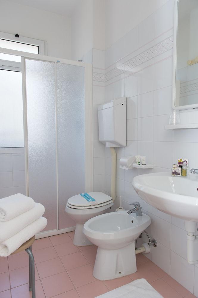 Hotel Gambrinus Lignano Sabbiadoro Dış mekan fotoğraf
