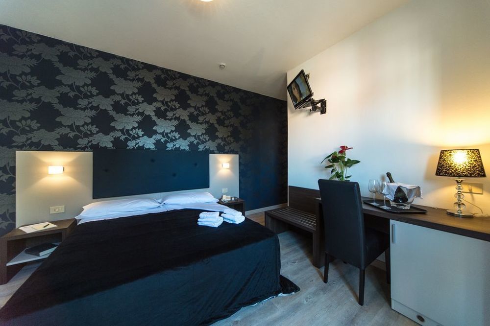 Hotel Gambrinus Lignano Sabbiadoro Dış mekan fotoğraf