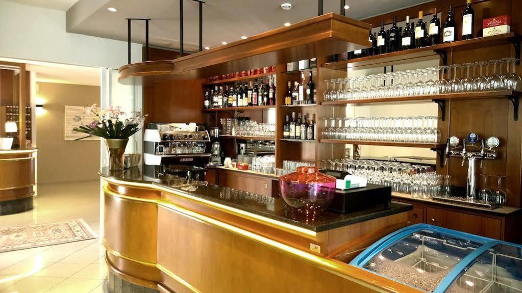 Hotel Gambrinus Lignano Sabbiadoro Dış mekan fotoğraf
